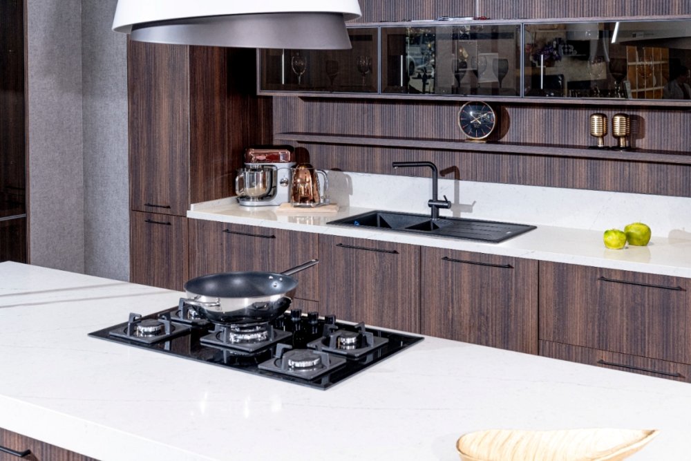 Masif Ahşap Mutfak Dolapları